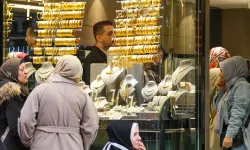 Kuyumculara akın ettiler! 'Hiç görmediğimiz bir kalabalık'
