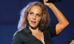 Sertab Erener stüdyodan çıktı, sanayiye indi: “Ne olur bağırtmayın”