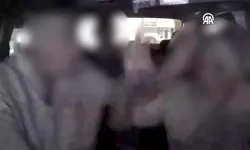 İzmir’de Taksiciye Saldırı Kamerada! “Yolu Uzattın” Diyerek Şiddet Uyguladı