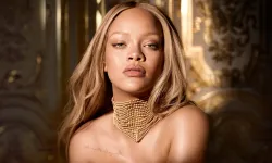Rihanna babasını kaybetti