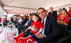 Narlıdere Belediyesi’nden miniklere ilk hediye: Anne-Bebek Çantası projesi başladı