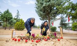 Başkan Tugay’dan yangın şehidinin ailesine vefa ziyareti!