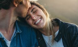 Sosyal medyada sıkça konuşuluyor... Sevgiliniz sizi gerçekten seviyor mu, yoksa "love bombing" kurbanı mısınız?