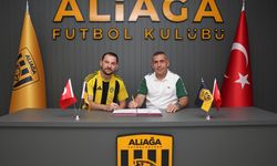 Aliağa FK'da imzalar sürüyor