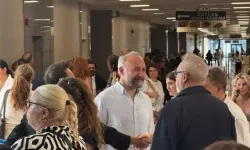 Ünlü isimler duruşma öncesi destek için adliyede