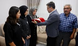 Bakan Yumaklı, şehit dozer operatörünün ailesini ziyaret etti