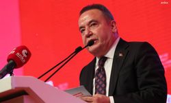Muhittin Böcek'ten Antalyalılara mesaj: Torosların evladı sizleri çok özledi