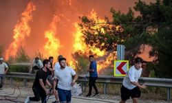Bursa'da yangın sürüyor: Yerleşim yerleri tehdit altında