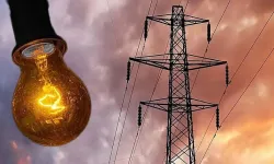 İzmir’de 13 ilçede planlı elektrik kesintisi: Mahalle mahalle saatler açıklandı!