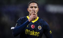 Fenerbahçe, Jayden Oosterwolde ile sözleşmesini uzattı!