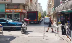 Karşıyaka çarşısına konulan bariyerler tepki çekti: “Yürüyemez hale geldik”