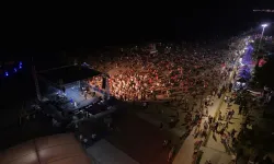Motor ve müzik Menderes’te buluştu: Özdere sahilinde Moto Fest coşkusu!