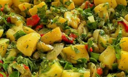 Yunan usulü patates salatası tarifi: Akdeniz’in ferahlığı sofranızda
