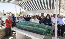 Foça’nın acı günü: Efsane başkanın oğlu toprağa verildi