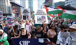 Toronto sokaklarında Gazze için protesto yürüyüşü