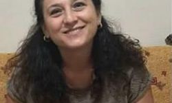 Kapısı açık minibüsten düşen ebe yaşamını yitirdi