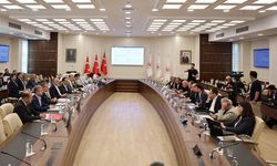 Memurun gözü o masada: Bakan sendikayla görüştü