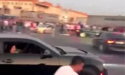 Bornova’da 'yanlayan' araba seyriciye çarptı!