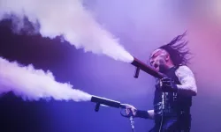 Hayko Cepkin, İzmir’de Tiyatro Tadında Bir Rock Şöleni Sunacak