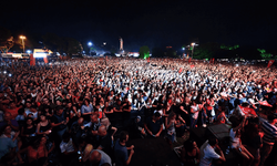 İzmir Fuarı'nda yıldız yağmuru: 2025 Çim konserlerinde sahne alacak isimler belli oldu