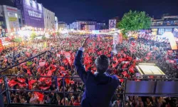 Özel’den 30 Ağustos mesajı: 'Zafer, özgürlüğün ve cesaretin adıdır'