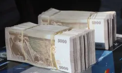 Suriye'de 'siyah poşet' devri bitiyor: Liradan iki sıfır atılıyor, yeni banknotlar geliyor!