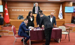 Bayrampaşa yine CHP'de... Allah var Allah diyerek sevinç çığlıkları attılar...