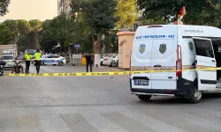İzmir’de husumetli olduğu 3 kişiyi silahla vurdu