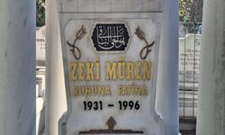 Zeki Müren, ölümünün 29. yılında kabri başında anıldı