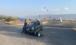 Ödemiş’te otomobille çarpışan motosiklet sürücüsü yaralandı