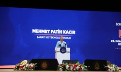 Bakan Kacır: '2026 sonunda ayda Türk bayrağı dalgalanacak'
