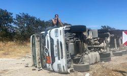 Balıkesir'de amonyum nitrat yüklü tanker devrildi