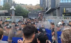 CHP'nin kayyum nöbetine tutuklama: 'Suç işlemeye tahrik' iddiasıyla 3 kişi cezaevine gönderildi