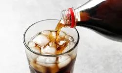 Masum tatların ardındaki 'gizli' tehlike: Günde bir diyet kola beyni 1.5 yıl yaşlandırıyor!