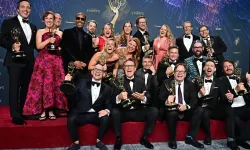 Emmy ödülleri sahiplerini buldu: Gecenin yıldızları The Studio ve Adolescence