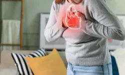 Görünmez tehlike kadınları etkiliyor: Güneş fırtınaları kalp krizi riskini üç kat artırıyor