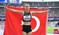 İzmir’in altın gururu Aysel Önder dünya rekoruyla zirvede