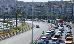 İzmir'in bir haftalık trafik karnesi kırıklarla dolu: 23 binden fazla sürücüye ceza yağdı