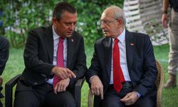Özgür Özel’den eski genel başkanlara kurultay davetiCHP Genel Başkanı Özgür Özel, partisinin yarın gerçekleştirilecek ol