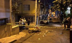 İzmir Karabağlar'da sokak ortasında vahşet: Husumetlisini defalarca bıçaklayarak öldürdü