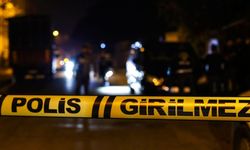 İzmir’de Su Sızıntısı Tartışması Kanlı Bitti: Baba ve Oğlu Yaralandı