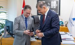 Avustralya Başkonsolosu’ndan Başkan Tugay’a ziyaret