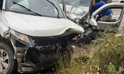 Artvin'de 3 aracın karıştığı zincirleme kazada 4 yaralı