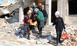 İzmir'de deprem tatbikatı: 20 ilçede eş zamanlı uygulama