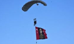 İzmir Foça'da nefes kesen tatbikat: Dünya şampiyonu Yusuf Dikeç'ten tam not