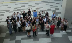 Türk ve Japon öğrencilerden İzmir Resim Heykel Müzesi’ne doğa dostu dönüşüm
