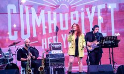 Cumhuriyet coşkusu İzmir’in her köşesinde
