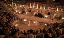 Minik öğrenciler Efes'te geçmişe sessiz bir yolculuk yaptı