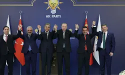 Erdoğan rozetlerini taktı: AKP'ye 7 yeni belediye