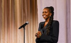 Michelle Obama’dan çarpıcı çıkış: “Amerika kadın bir başkana hazır değil”